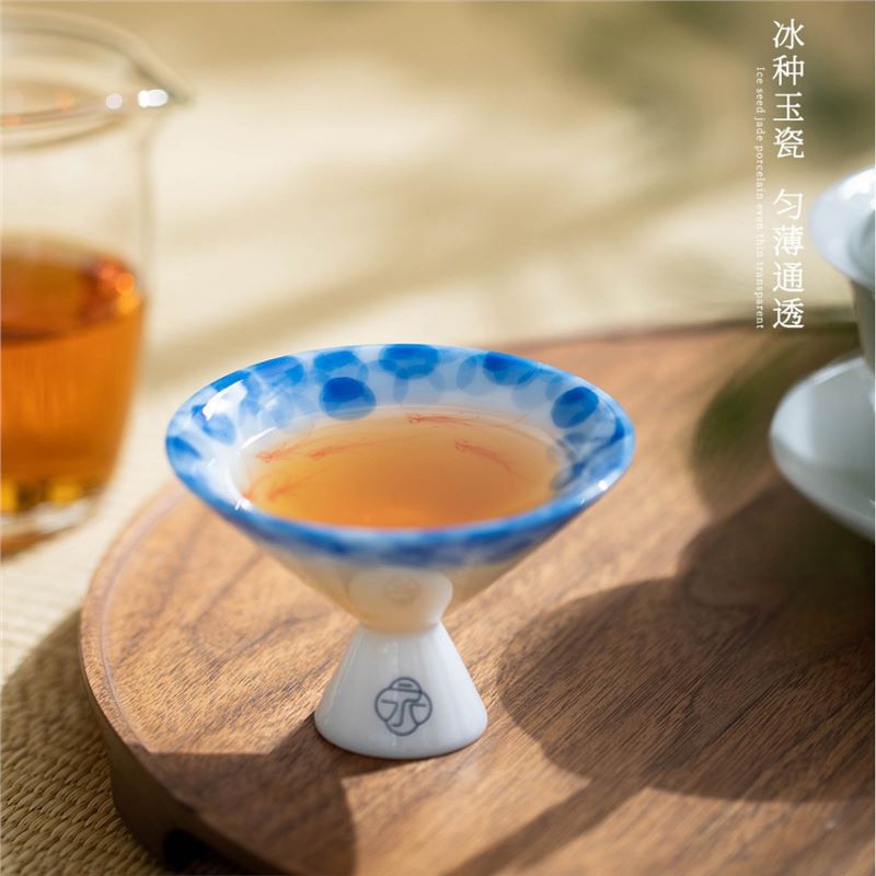 Home Fragrance Luxury - หยกน้ําแข็งมือวาดปลาเล่น Tea Master สีขาว Porcelain หรูหราของขวัญบ้านน้ําหอมถ้วยส่วนบุคคล
